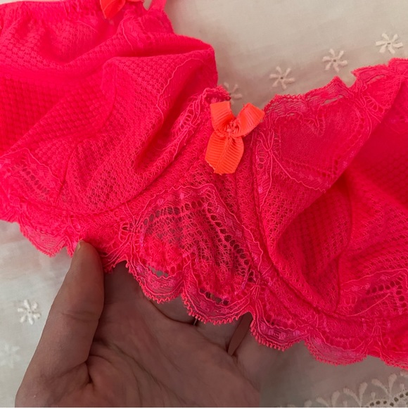 Mimi Holliday Hot Lips pink balconette bra with heart lace 32B - Picture 4 of 8